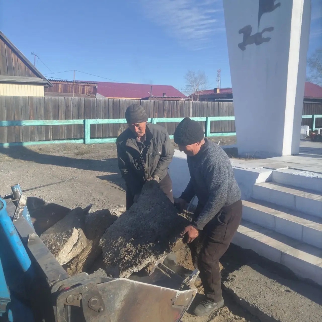 «Формирование комфортной городской среды»: Аллея Памяти в селе Эрзин, которая дает новую жизнь общественным пространствам и помогает сохранить историческую память.