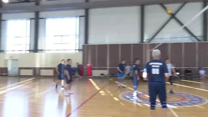 Сегодня в честь праздника Шагаа, Масленичной недели и предстоящего Дня защитника Отечества команды Верховного Хурала, Кызылского президентского кадетского училища и Управления Федерального казначейства по Республике Тыва провели товарищескую встречу по во