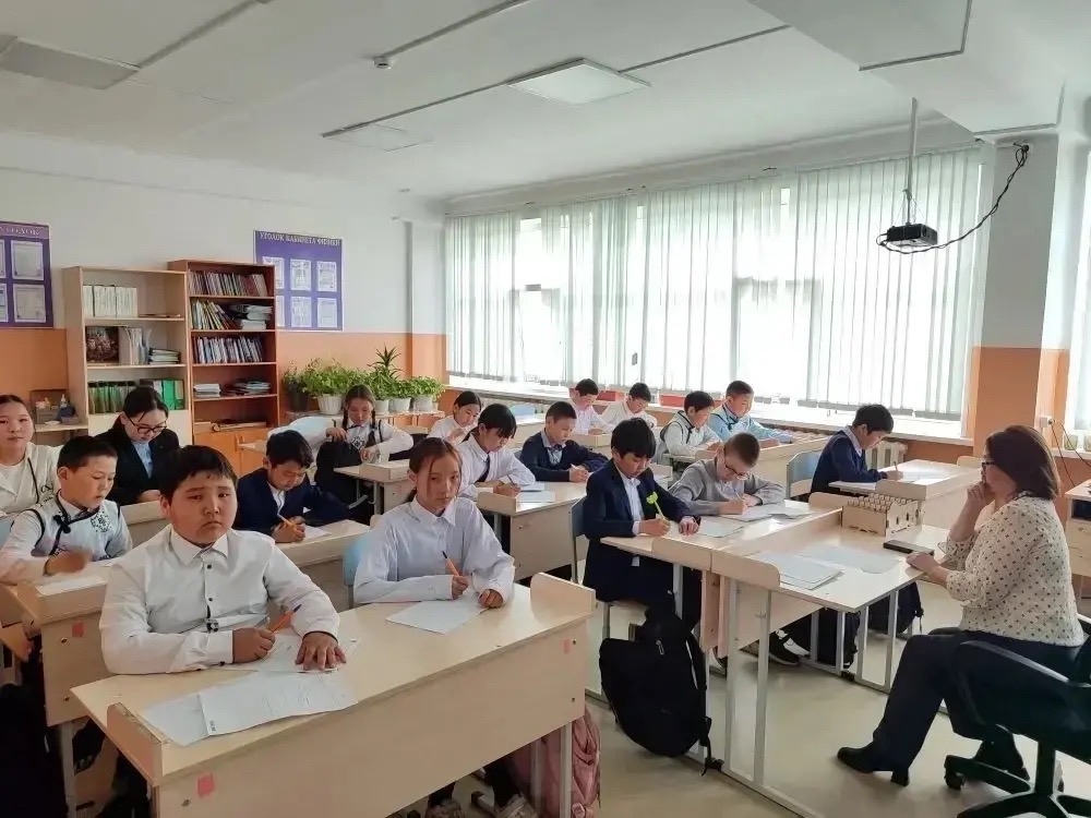 В школах Тувы начались Всероссийские проверочные работы