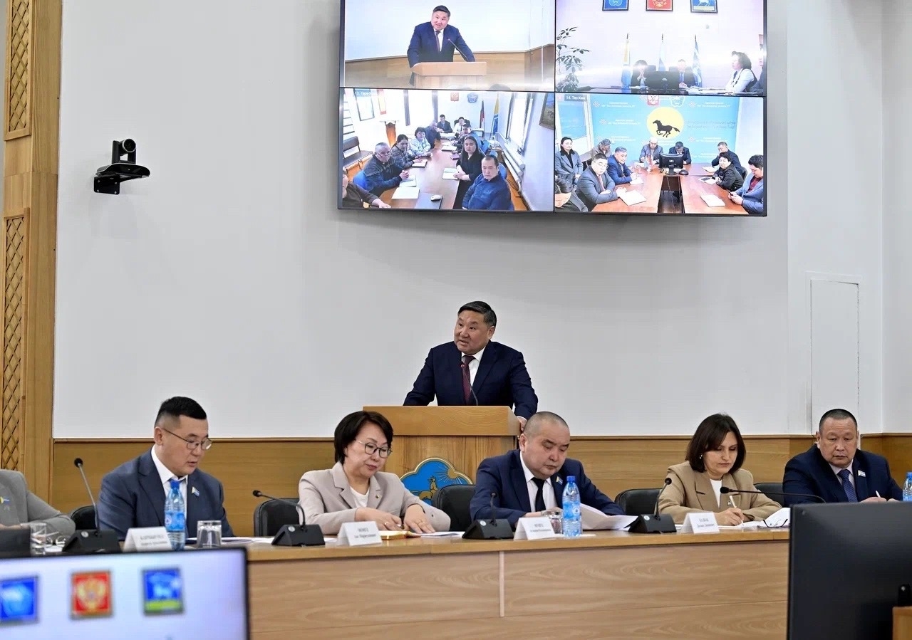 Сегодня приняли участие совместно с коллегами в отчетеПравительства Республики ТываВерховному Хуралу