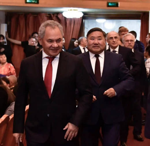 Владислав Ховалыг