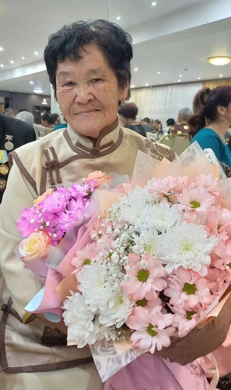 Эргим хүндүлүг энелеривис, кадыннарывыс болгаш угбаларывыс, дуңмаларывыс