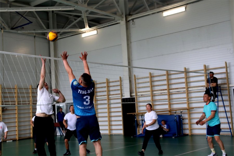 В Туве работники агропрома выяснили, кто в отрасли самый спортивный