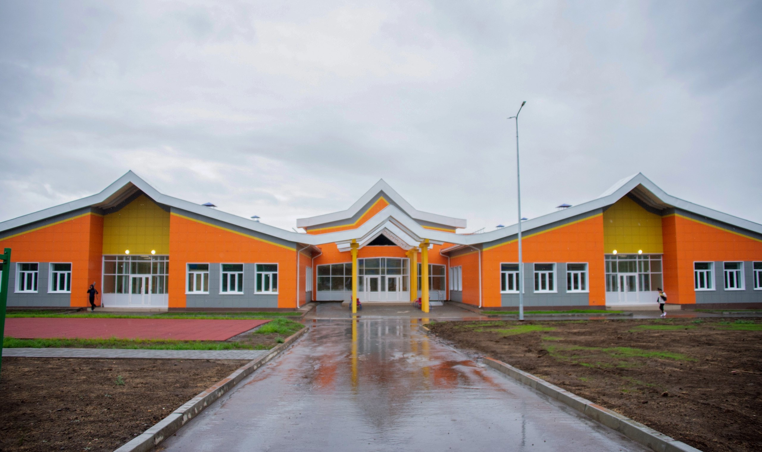 В ходе рабочей командировки проинспектировал объекты строительства в селах Чодураа и Торгалыг Улуг-Хемского кожууна. В ходе рабочей командировки проинспектировал объекты строительства в селах Чодураа и Торгалыг Улуг-Хемского кожууна.