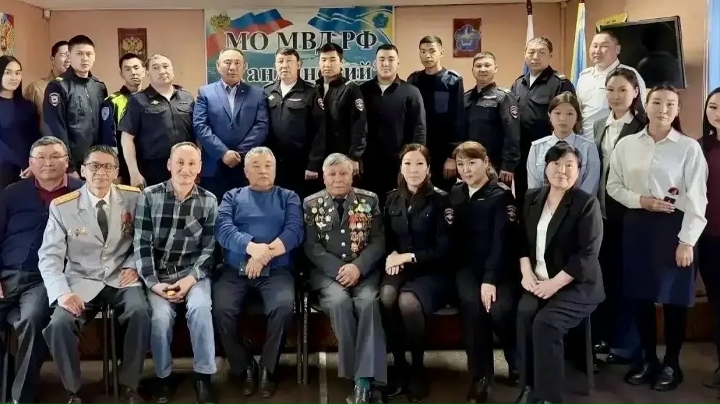 День ветеранов МВД: дань уважения тем, кто стоял на страже закона<p>В МО МВД России «Тандинский» с особым теплом и уважением отметили День ветеранов органов внутренних дел Российской Федерации