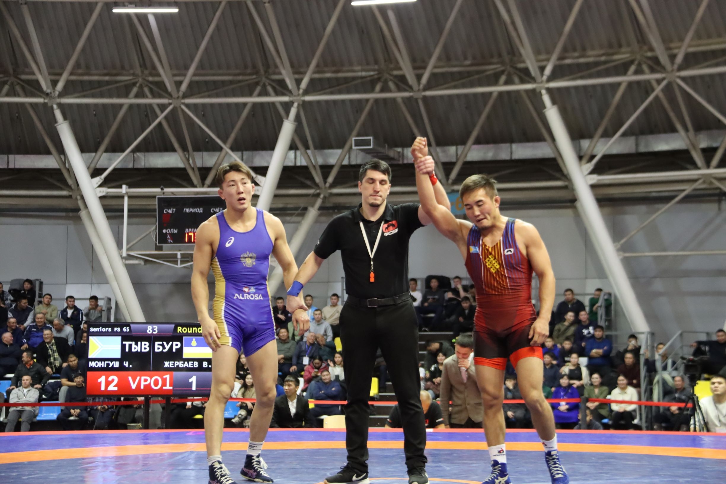 В Туве дан старт Кубку России по вольной борьбе среди мужчин <p>Соревнования впервые проходят в республике и собрали в самом центре Азии 76 спортсменов, объединенных в семь команд