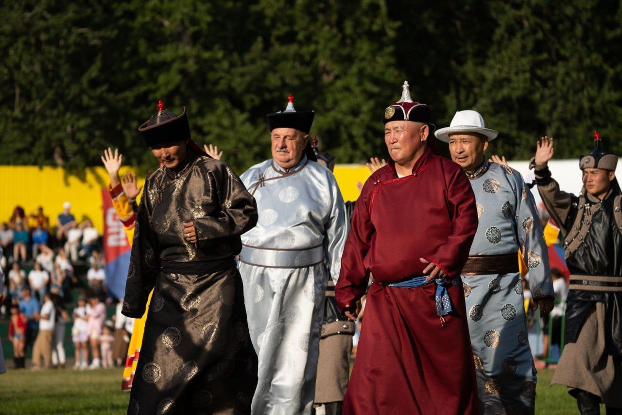 Дорогие земляки, поздравляю вас с праздником «Наадым-2025»<p>Сегодня мы по всей республике отмечаем наш прекрасный традиционный праздник животноводов «Наадым»