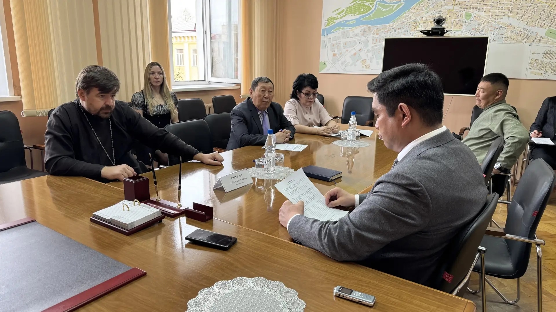 Ценю формат личного общения. Встречи с инициативными жителями нашего города – самый точный барометр городских проблем и прекрасный формат для обсуждения интересных инициатив и проектов.