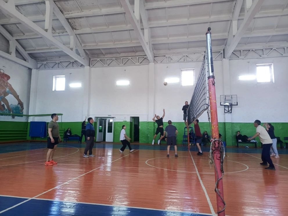 Волейбольный турнир среди арбанов прошёл в селе Хандагайты<p>18 апреля арбан «Монгуш Сылдыс» села Хандагайты организовал волейбольный турнир среди команд арбанов