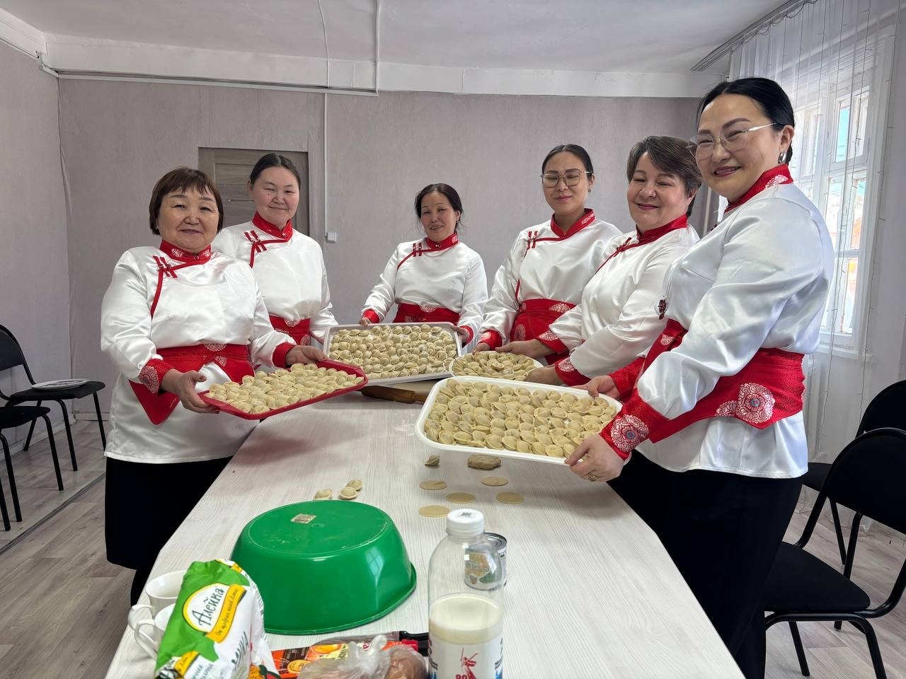 Трудовые коллективы приняли активное участие в благотворительной акции «Лепи добро»