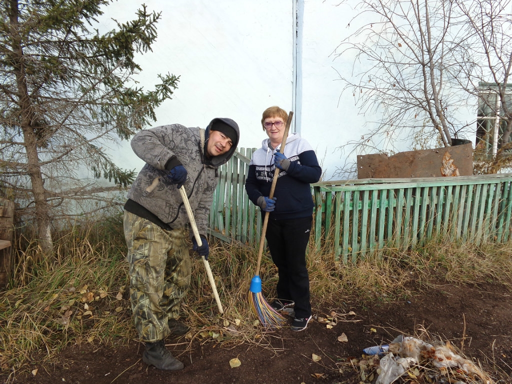#Созидатели_Тувы<p> Есть в Туве семья, для которой сохранение леса – дело всей жизни