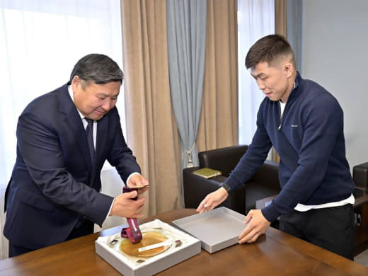 Владислав Ховалыг