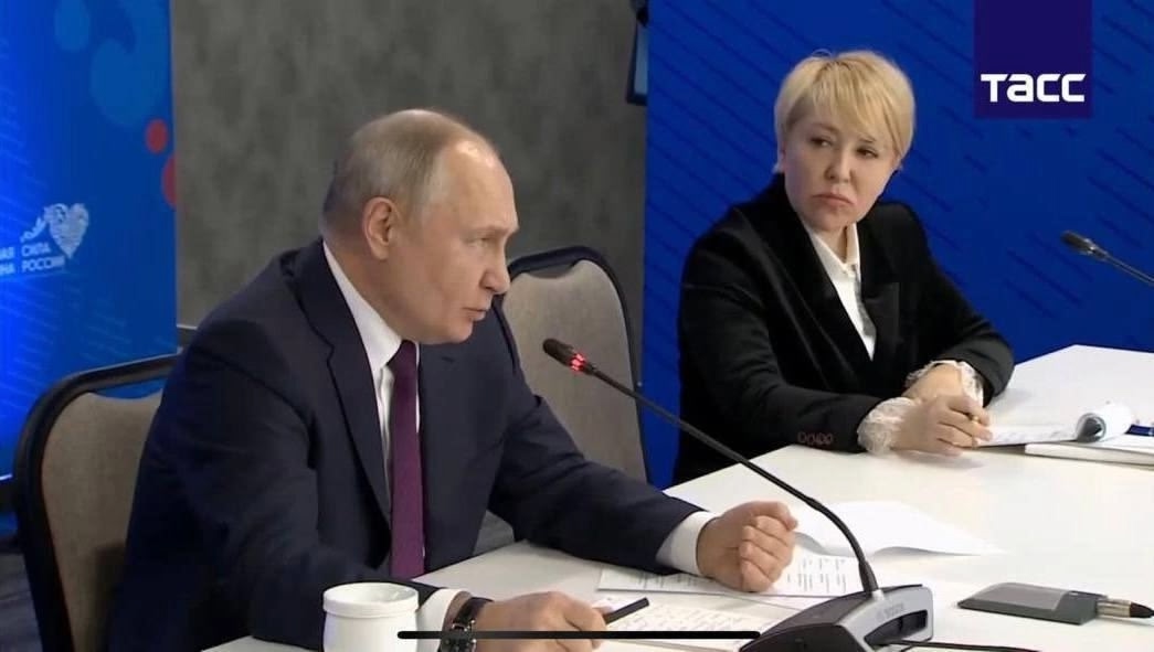 Көдээ ажыл-агый\n\nЧАСКЫ ТАРЫЛГАГА БЕЛЕТКЕЛ \n\nКожууннуң көдээ ажыл-агый эргелелиниң кол зоотехниги Бора-Хөл Эңмекей часкы тарылгага белеткел ажылдарының дугайында таныштырган