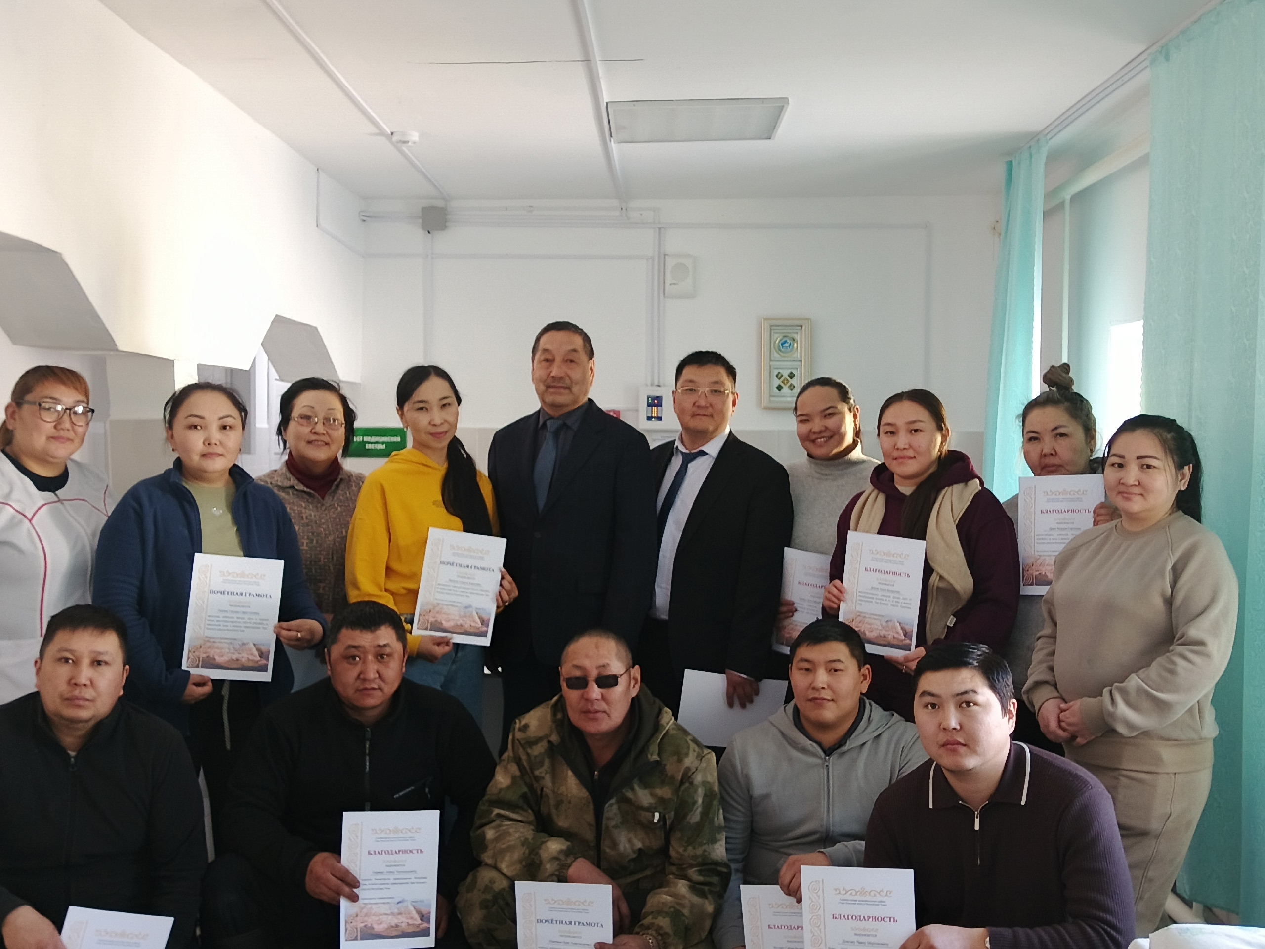 В период с 25 по 27 февраля 2026 года в селе Кунгуртуг Тере-Хольского кожууна в рамках реализации губернаторского проекта Республики Тыва "Путь к здоровой жизни" работали мобильная бригада врачей, прибывшие из г