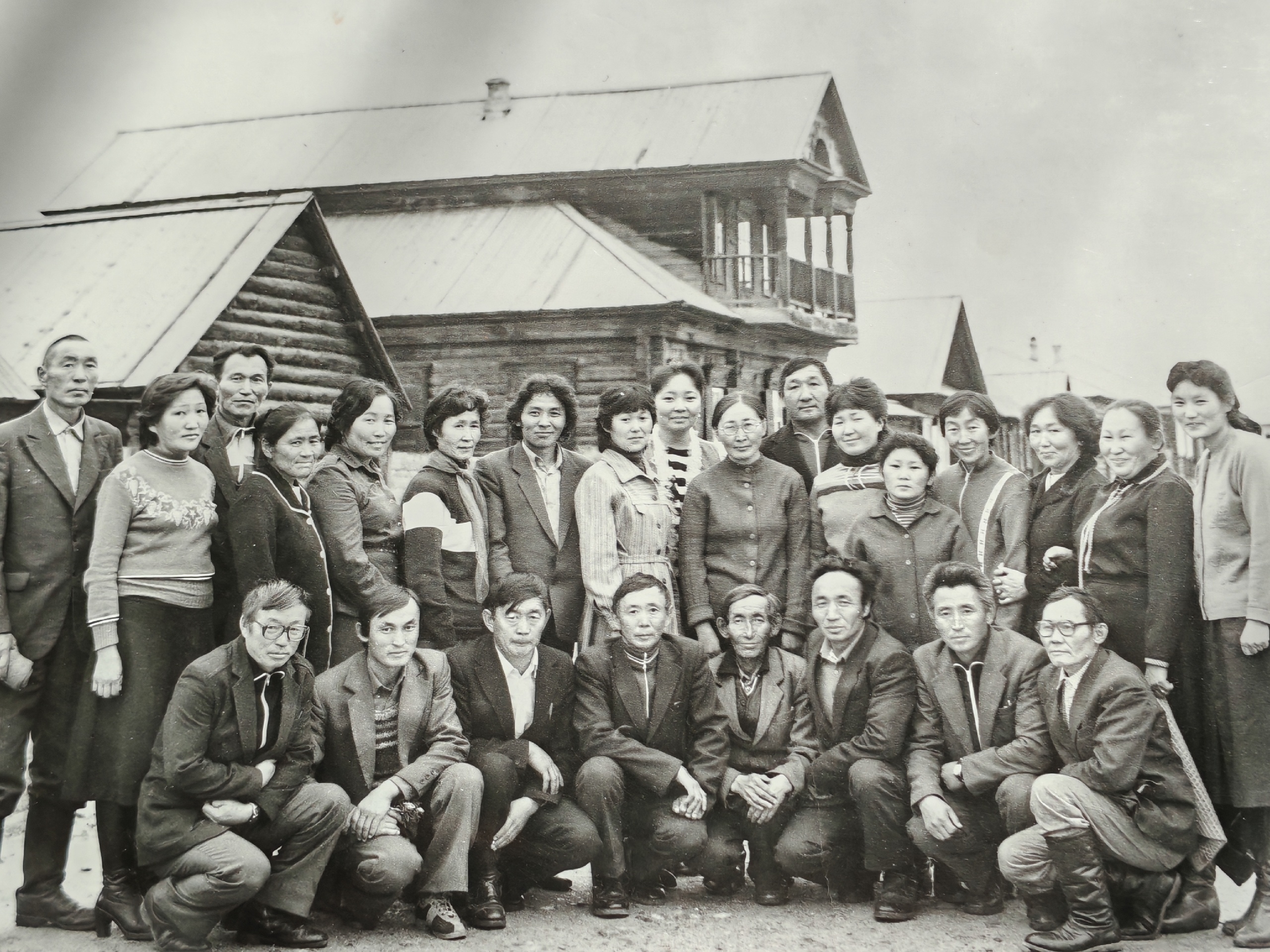 Овур кожууннун сайзыралы дээш ажылдап чораан хундулуг хоочуннарынын тоогулуг чуруун кожууннун улегерлиг бир огбези Сара Андреевнанын архивинден алдывыс