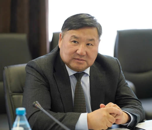 Владислав Ховалыг