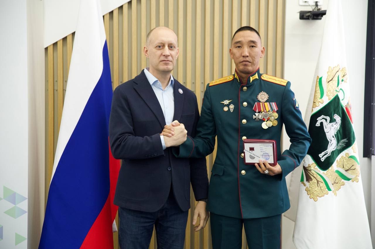 Участник программы «Герои Тувы» Монге Тагба удостоен общественной медали «За службу Родине»