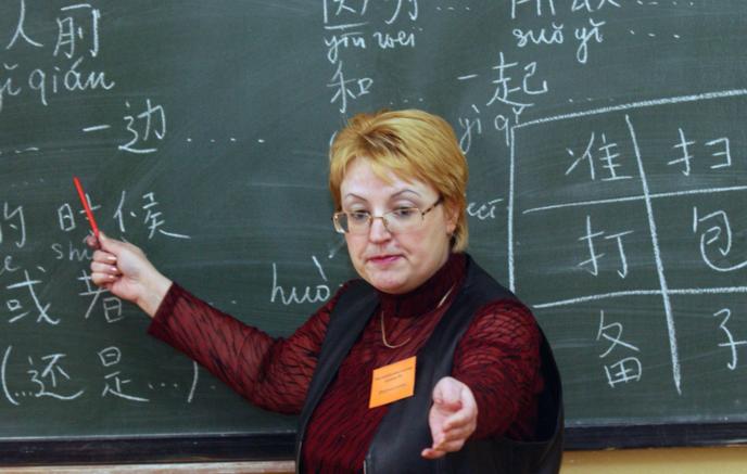 Минпросвещения планирует сделать второй иностранный язык обязательным в школах