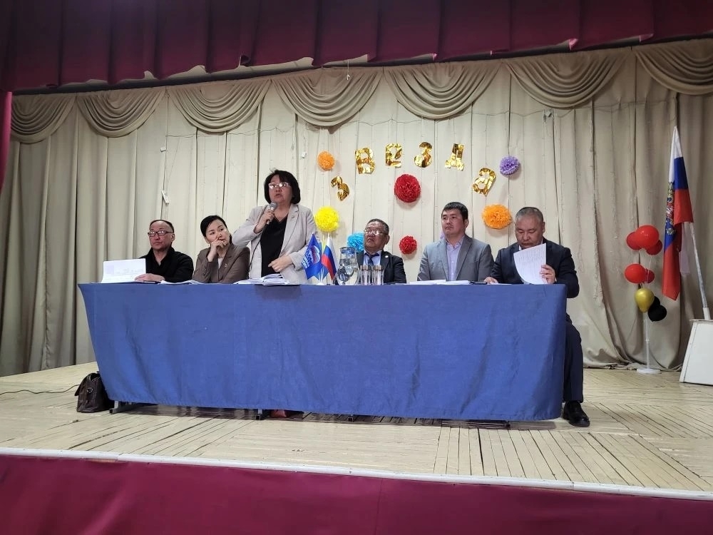 Правительство Тувы отчиталось перед жителями Тес-Хемского кожууна — работа власти получила высокую оценку<p>В Тес-Хемском кожууне состоялись встречи представителей Правительства Республики Тыва с жителями всех сумонов