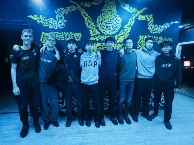 Команда Гослицея Тувы — двукратные чемпионы Сибири по киберспорту Команда Гослицея Тувы — двукратные чемпионы Сибири по киберспорту
