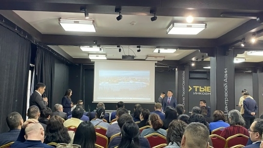 В Кызыле продолжается ознакомление жителей с отчетом Правительства Тувы за 2025 год