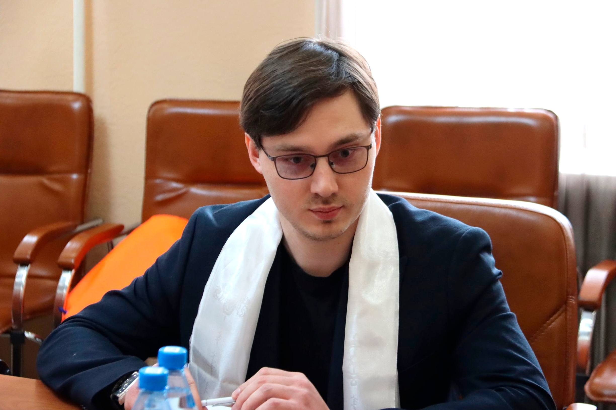 В Туву с рабочим визитом прибыла делегация Молодежного парламента Красноярского края во главе с председателем Иваном Ишутиным