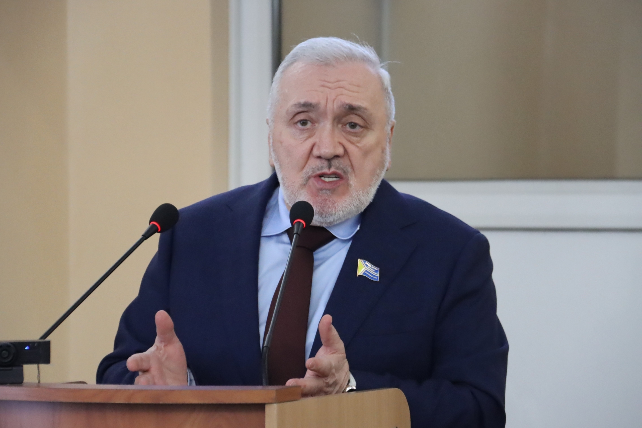 Бюджет республики принят во втором чтении и в целом<p>Сегодня состоялось четвертое внеочередное заседание третьей сессии Верховного Хурала (парламента) Республики Тыва четвертого созыва