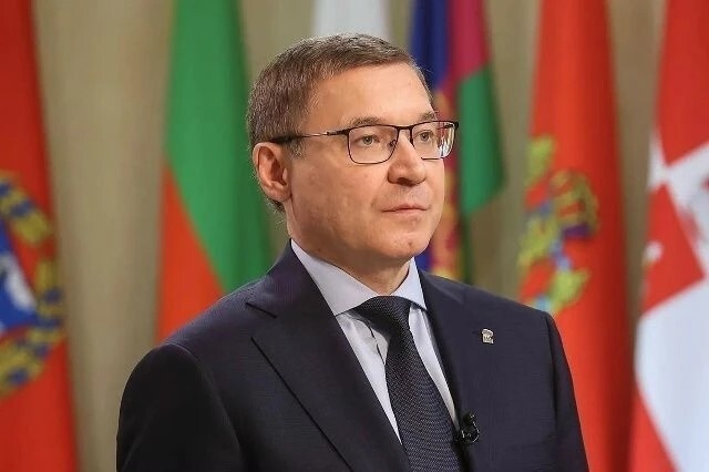 Владимир Якушев поздравил сотрудников муниципалитетов с Днем местного самоуправления