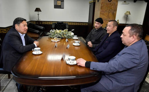 Владислав Ховалыг
