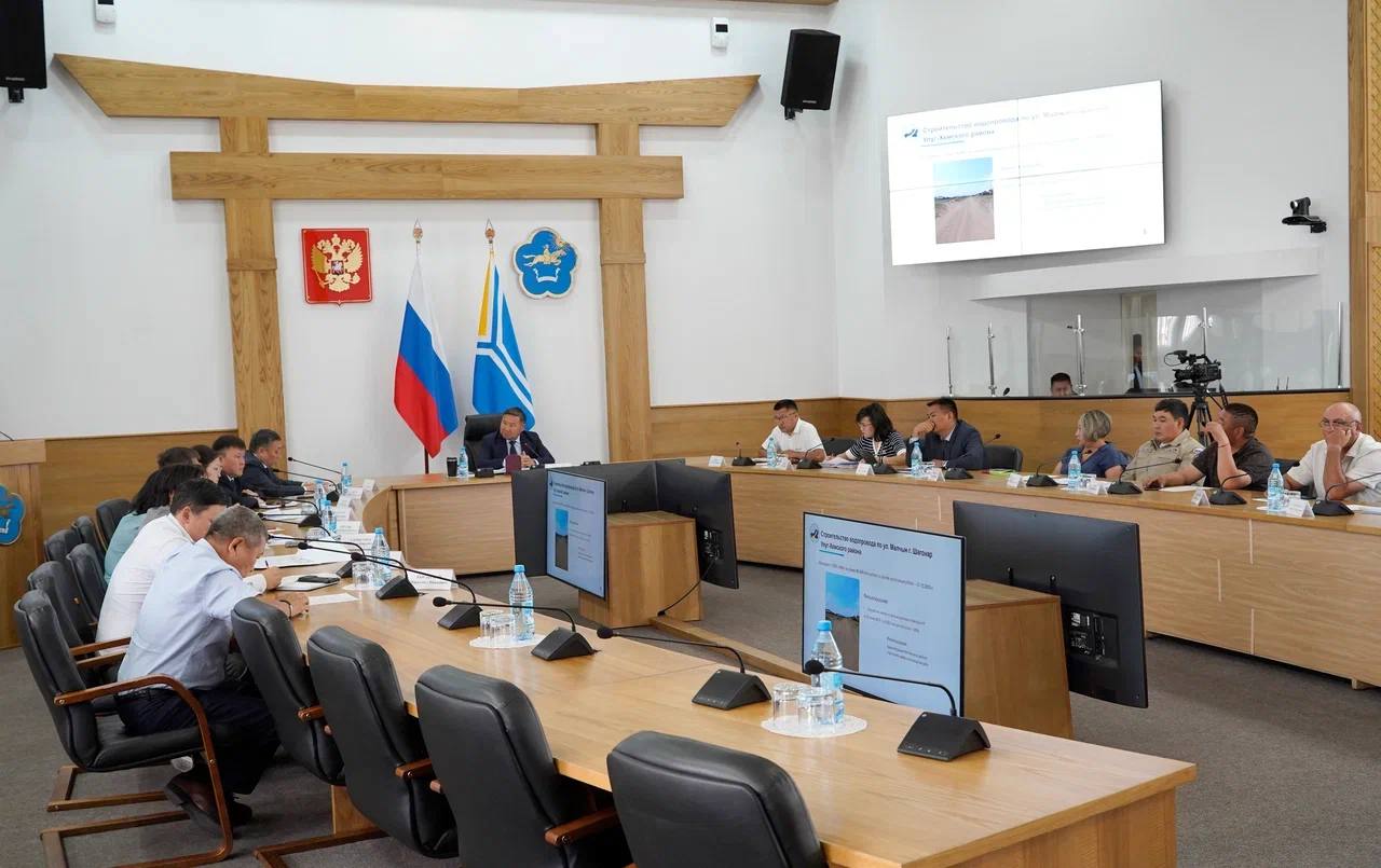 В Туве обсудили реализацию проектов госпрограммы комплексного развития сельских территорий В Туве обсудили реализацию проектов госпрограммы комплексного развития сельских территорий