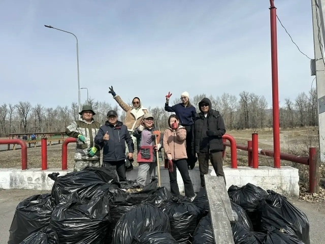 В эти дни по всей республике, в каждом районе и селе проходят субботники
