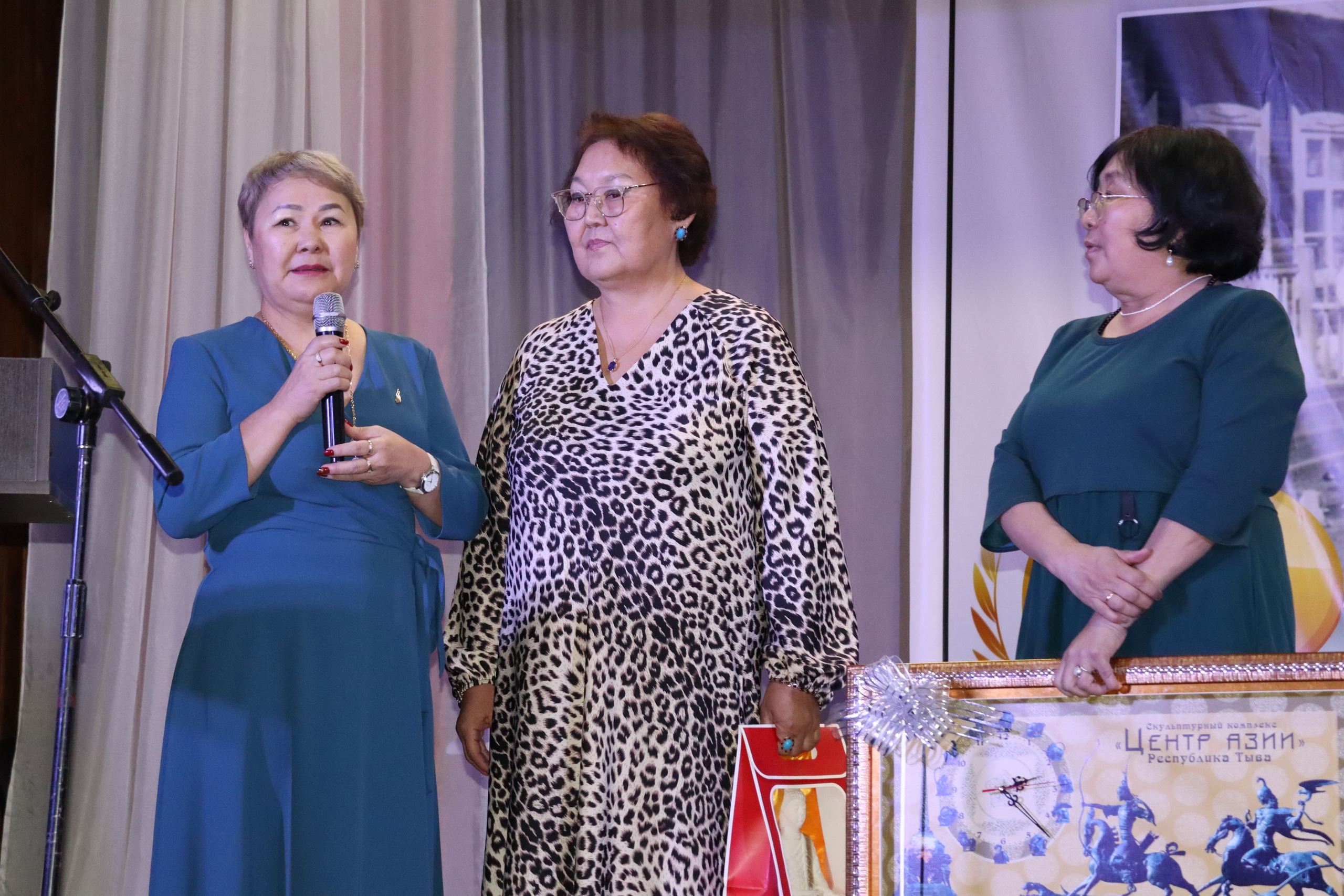 Тандинской центральной районной больнице исполнилось 80 лет Тандинской центральной районной больнице исполнилось 80 лет