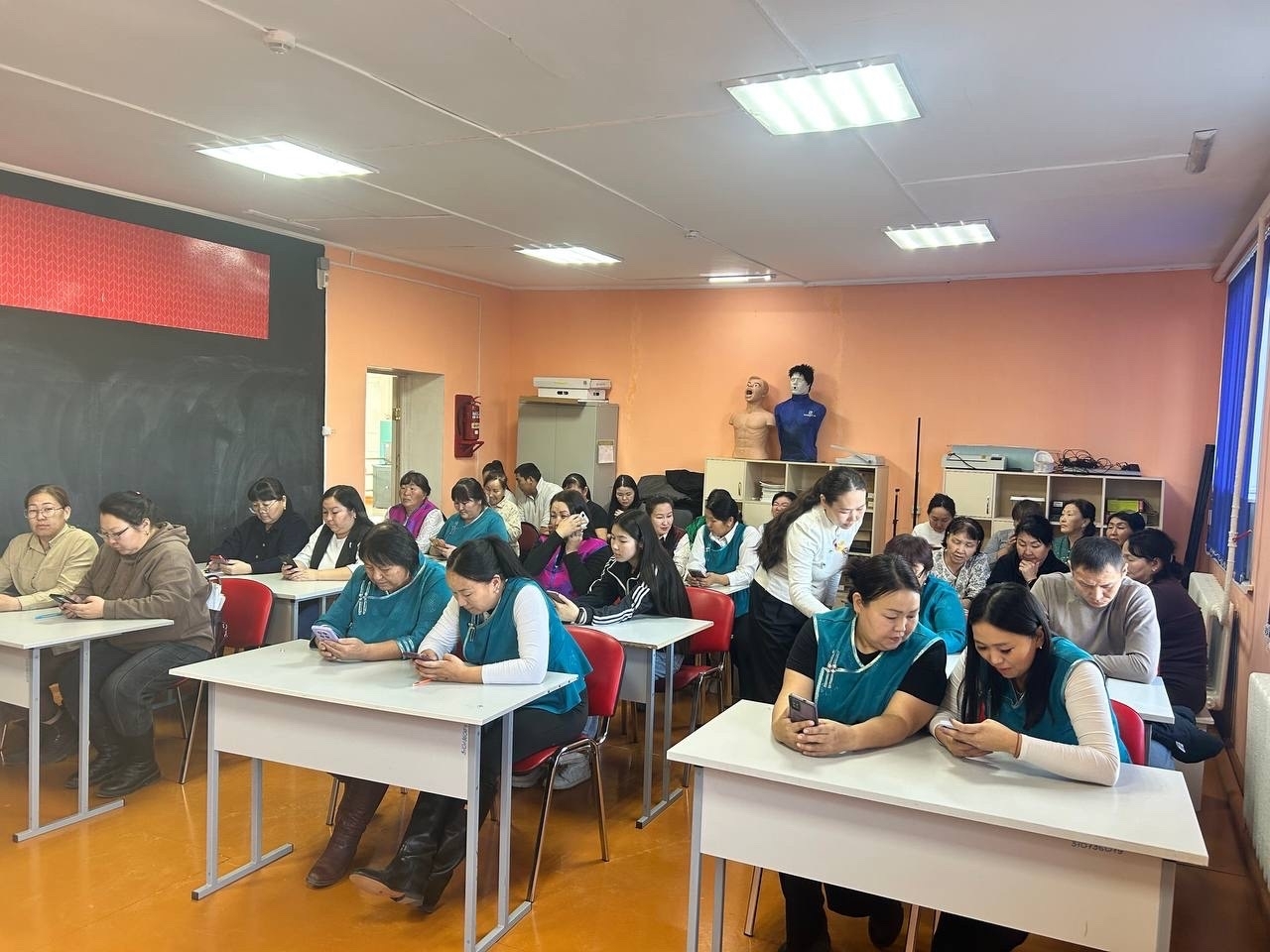 с. Арыг-Узуу Улуг-Хемского кожууна, провели офлайн формат сдачи Большого Этнографического диктанта. Агентство по делам национальностей выражает Вам благодарность за активное участие в акции!