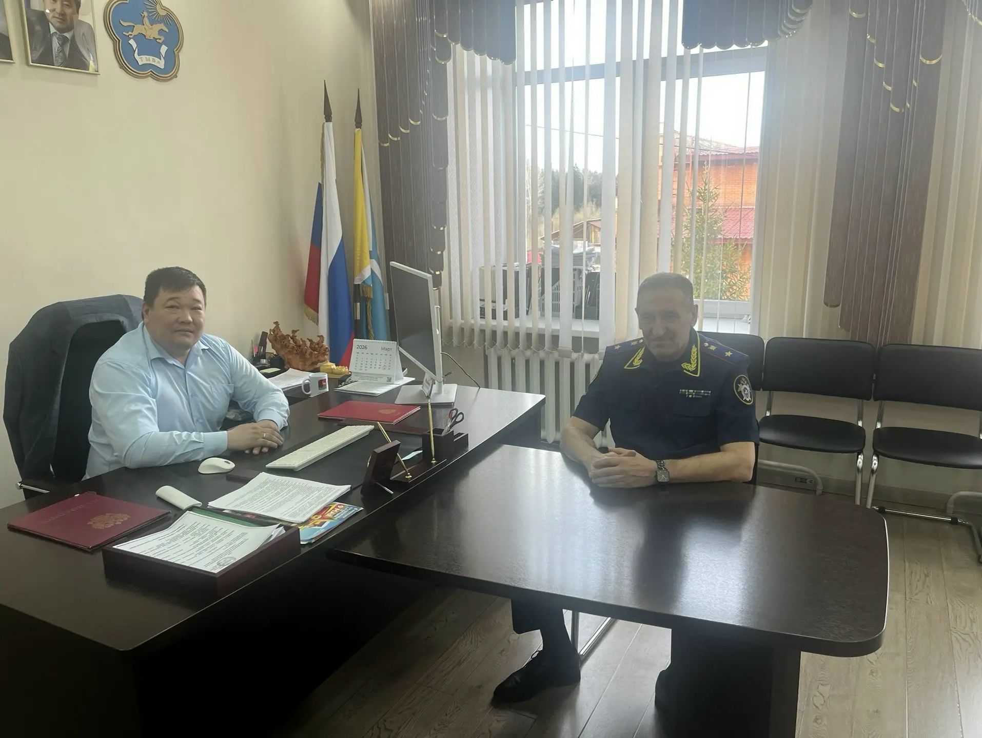 16 апреля 2026 года руководитель Следственного Управления Следственного комитета Российской Федерации по Республике Тыва генерал майор юстиции Столбин К.В. провел в с.Сарыг- Сеп личный приём граждан. Были даны разъяснения по социальному обеспечению участн