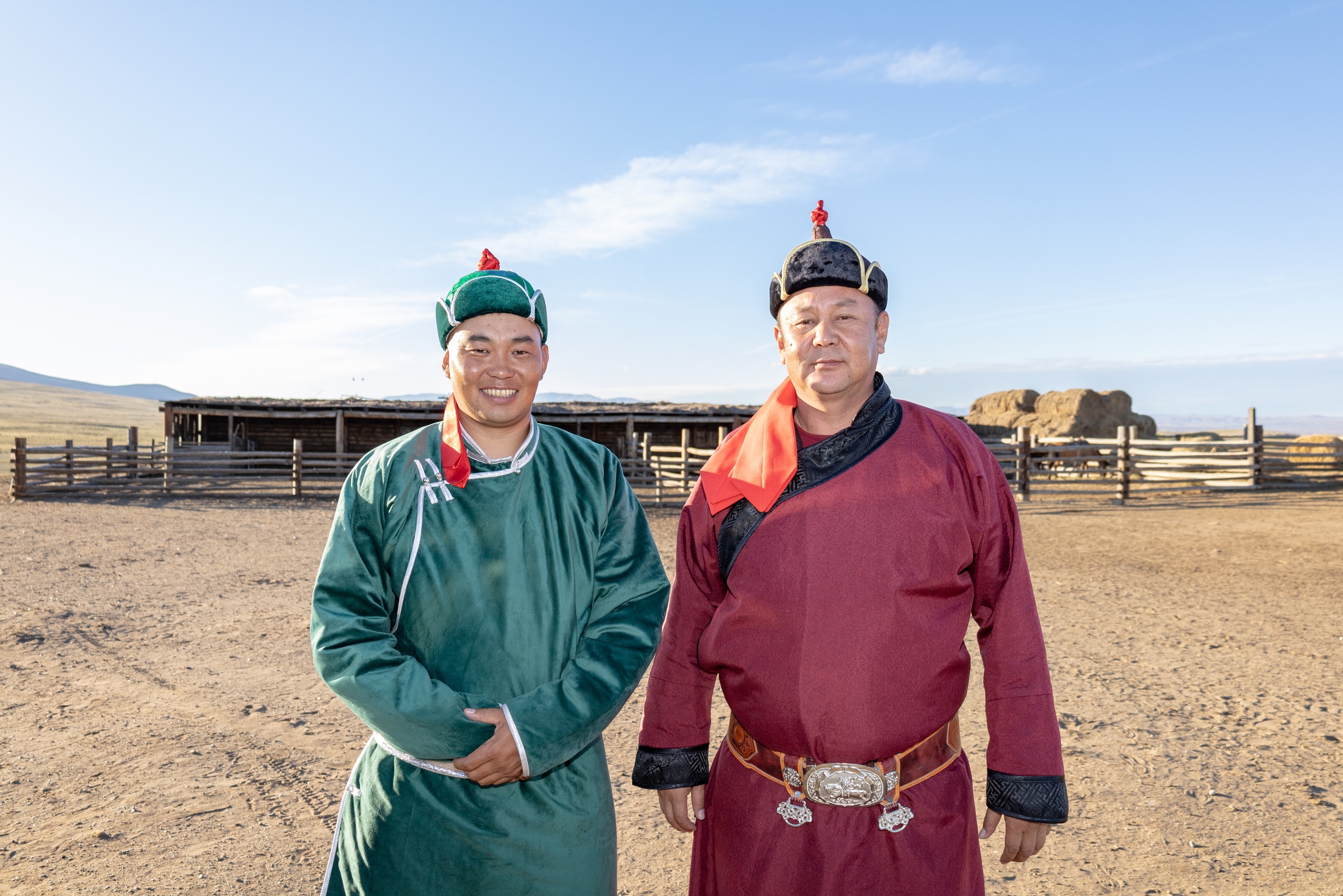 Знакомьтесь, председатель администрации сумона Сукпак Куулар Айдын Шолбан-оолович (справа) Знакомьтесь, председатель администрации сумона Сукпак Куулар Айдын Шолбан-оолович (справа)