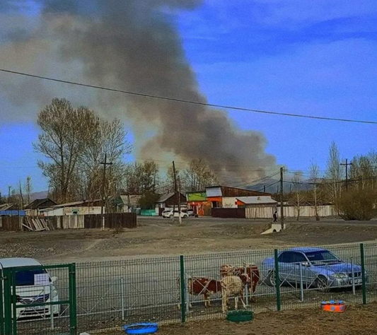 МЧС Тувы сообщает о природном пожаре в двух километрах от села Суг-Аксы
