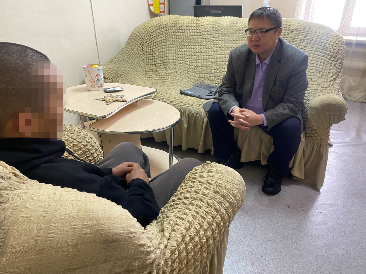 Психолог провел занятие с несовершеннолетним осужденным в Туве