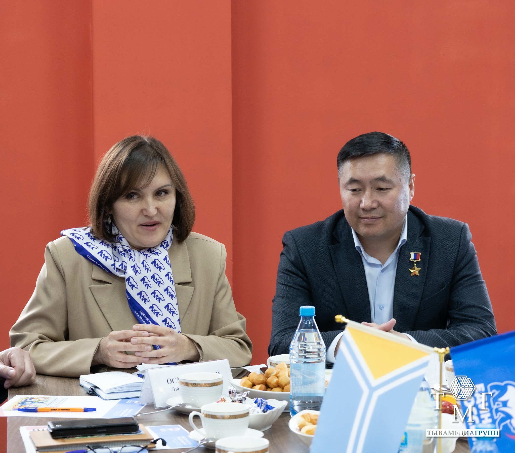 В Пий-Хемском районе прошел круглый стол по формированию «Народной программы 2.0» с участием Героя России