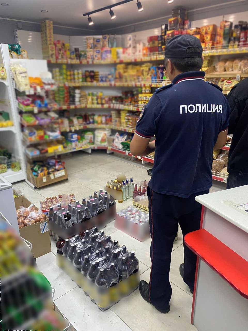 В Туве продолжают усиливать борьбу с нелегальным оборотом алкогольной продукции В Туве продолжают усиливать борьбу с нелегальным оборотом алкогольной продукции